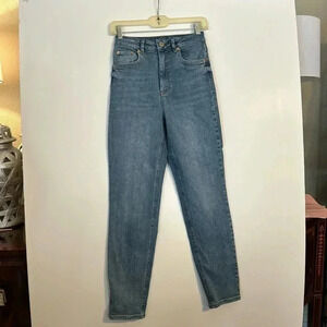 ASOS jeans waist 25 X 32 99% cotton 1% elastic
PRELOVED stylish comfort